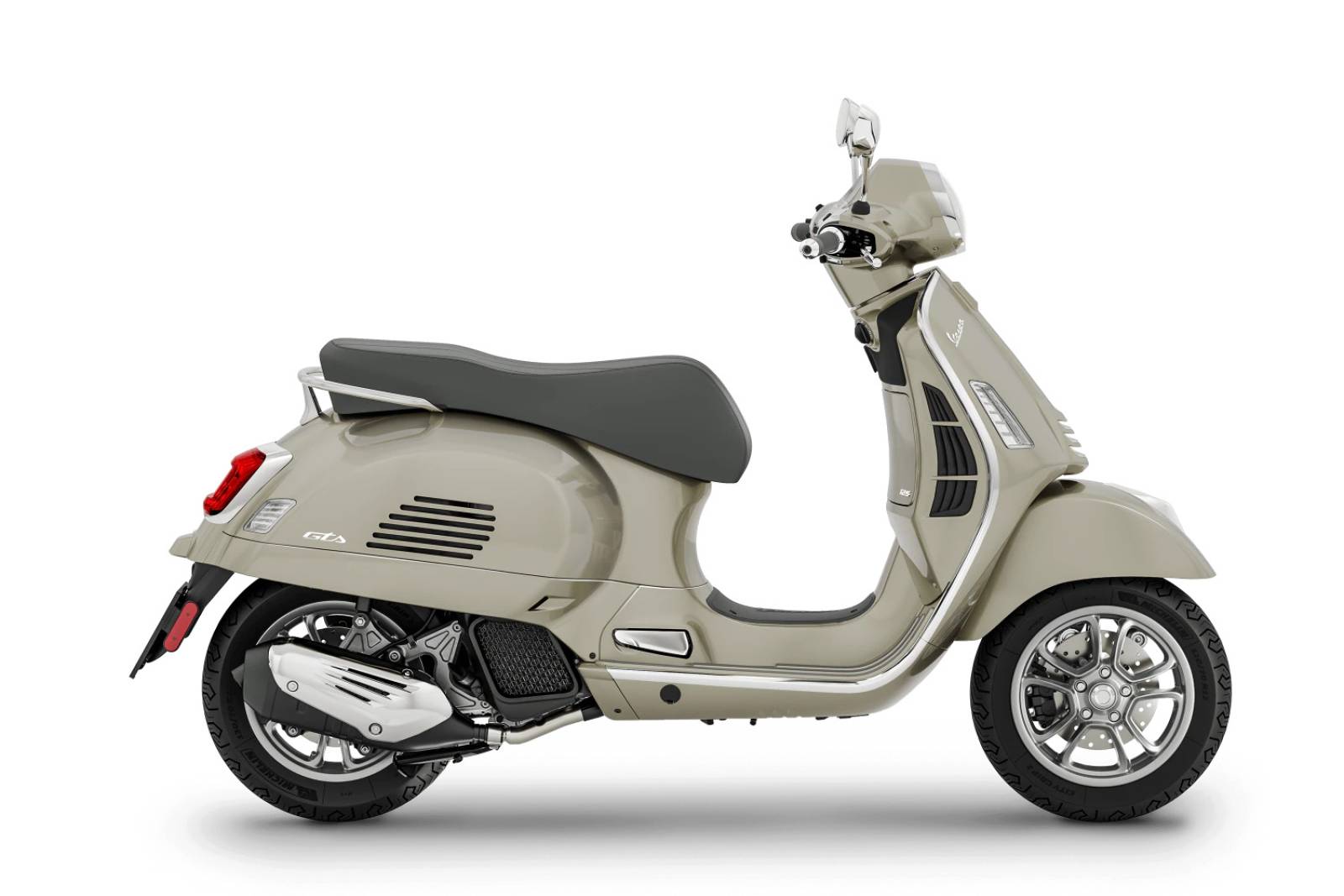 A VENDRE VESPA GTS 125 BEIGE 2025 A MARSEILLE