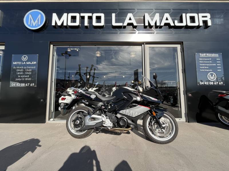 BMW F800 GT D'OCCASION A VENDRE A AUBAGNE PROCHE DE MARSEILLE LA VALENTINE