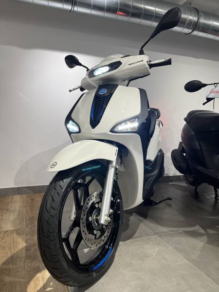 NOUVEAU SCOOTER PIAGGIO LIBERTY 2025 A MARSEILLE