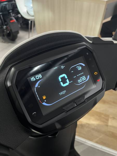 NOUVEAU SCOOTER PIAGGIO LIBERTY 2025 A MARSEILLE